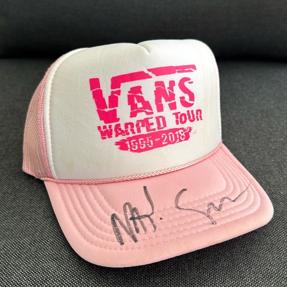 Brand New Y2K Vans Warped Tour Trucker Pink Hat 1995-2018 Autographed - Picture 1 of 7
